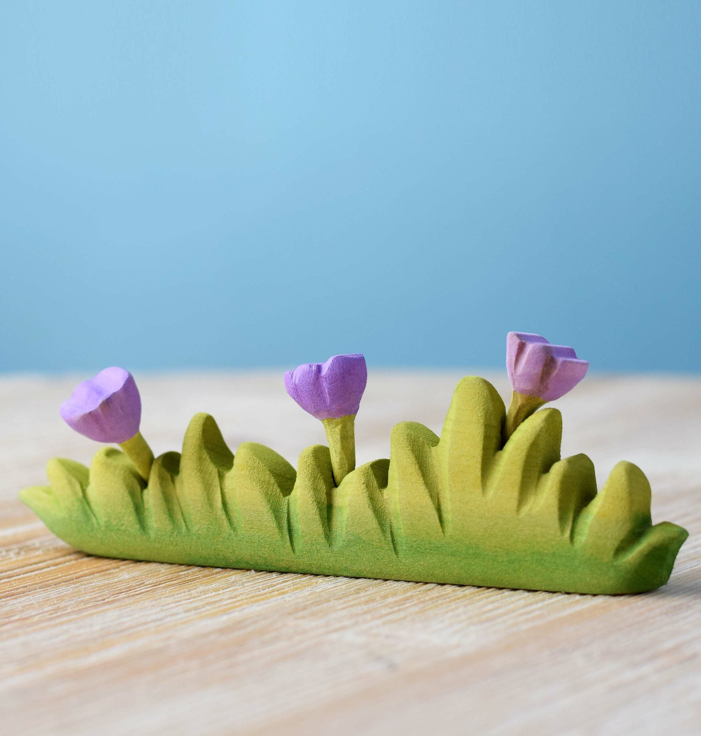 Bumbu Large Wooden Grass with Lilac Flowers