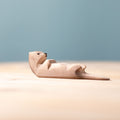 Bumbu Otter, Sleeping