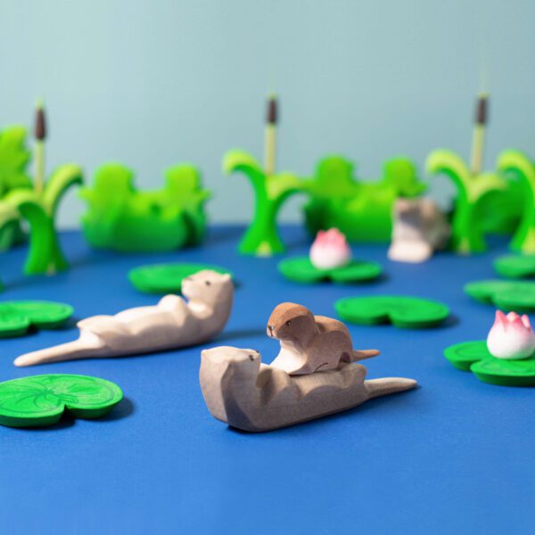 Bumbu Otter, Sleeping