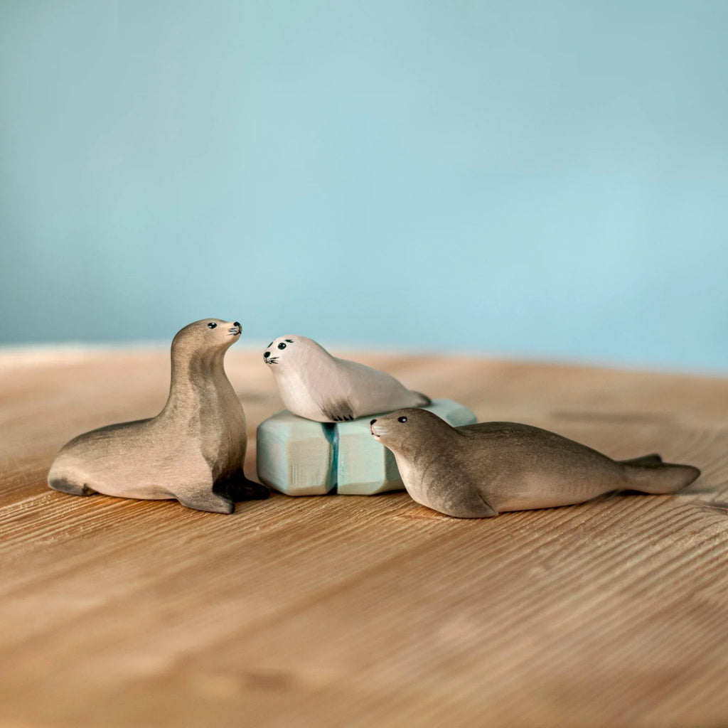 Bumbu Harp Seal Family and Iceberg Set