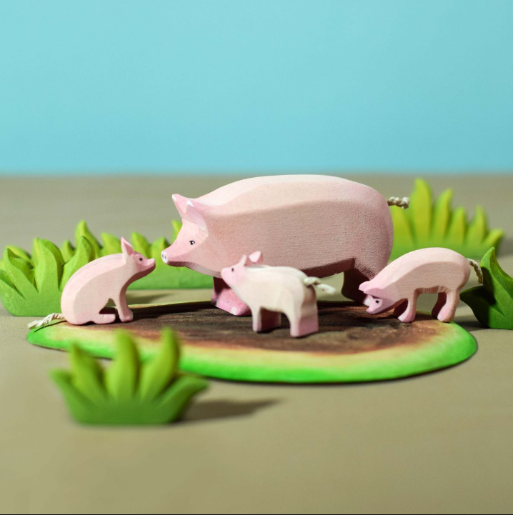 Bumbu Pig Family
