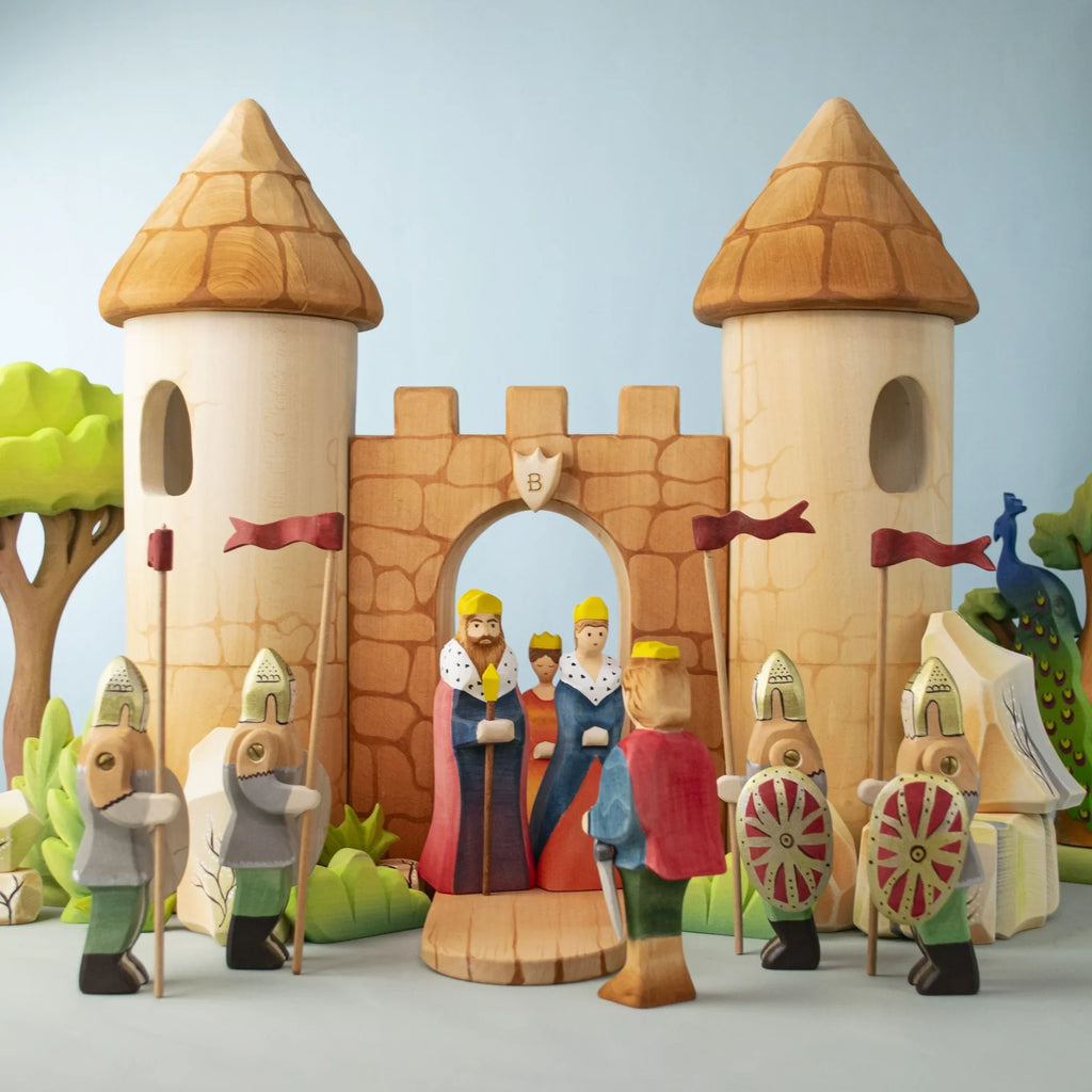 Bumbu Regal Family and Castle Set